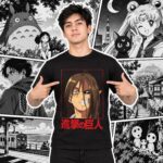 Modelo con playera negra de 12 en manga japonés