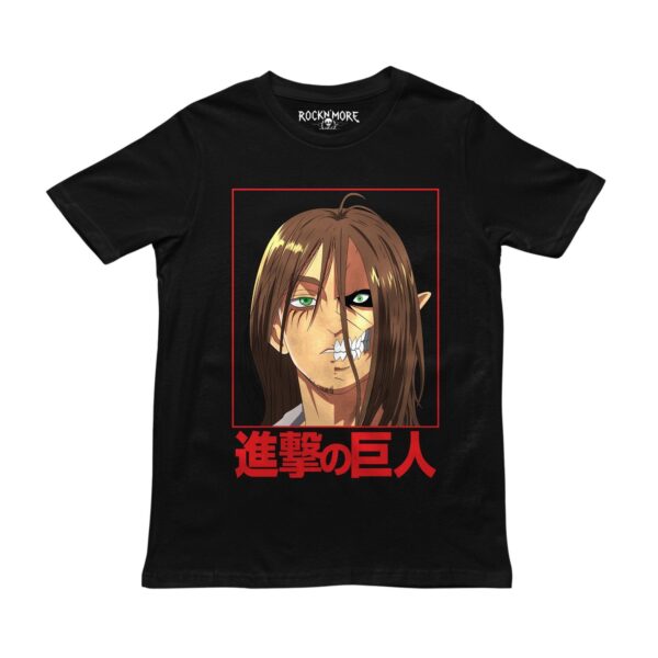 Playera negra con retrato de Eren de Attack on Titan, marco rojo y kanji en la parte inferior