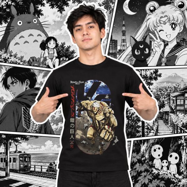 Modelo con playera negra de Attack on Titan en manga japonés