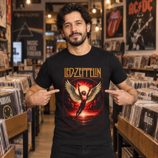 Modelo con playera negra de Led Zeppelin en tienda de discos