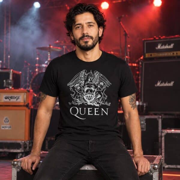 Modelo con playera negra de 1 en concierto